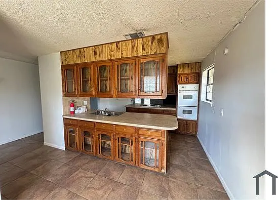 1027 Arcadia Dr