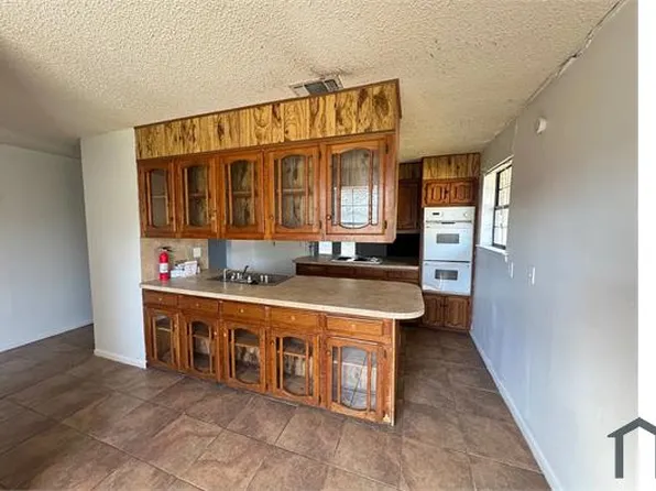1027 Arcadia Dr, Baton Rouge, LA 70810