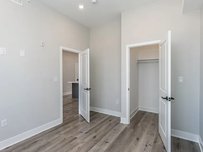 2710 Ridge Ave #3 — Photo 4