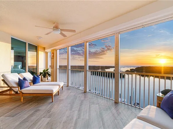 435 Dockside DR #B702, NAPLES, FL 34110