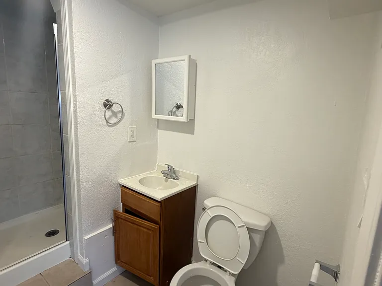 1810 E 25th St #100 — Photo 5