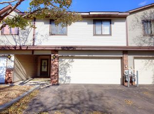 8569 Maplebrook Pkwy N, Brooklyn Park, MN 55445