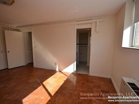 2nd image of 77 Monmouth St #3R