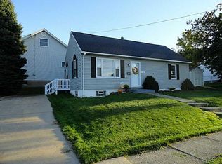 1405 W 40th St, Erie, PA 16509