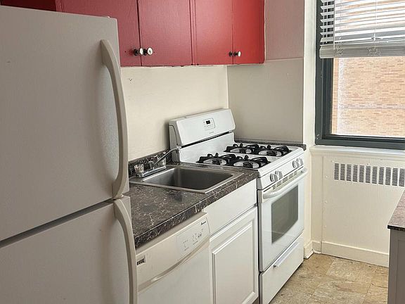4th image of 2601 Pennsylvania Ave APT 824