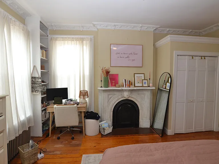 167 8th St #4 — Photo 9