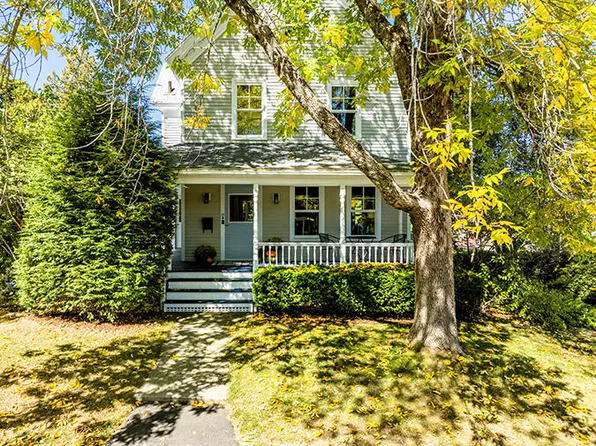 33 Pearl Street, Camden, ME 04843