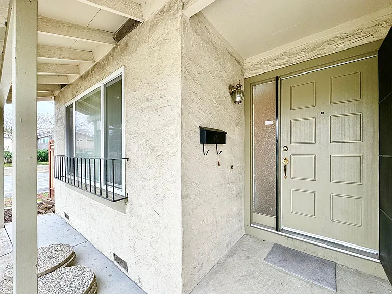 64 Guava Blossom Ct — Photo 3
