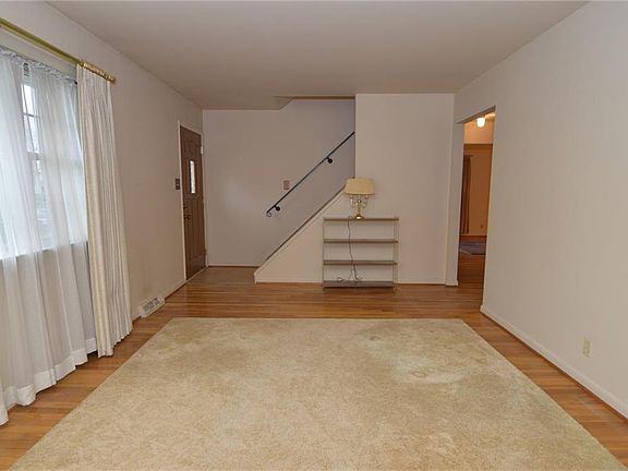 2nd image of 6121 Hollister Dr