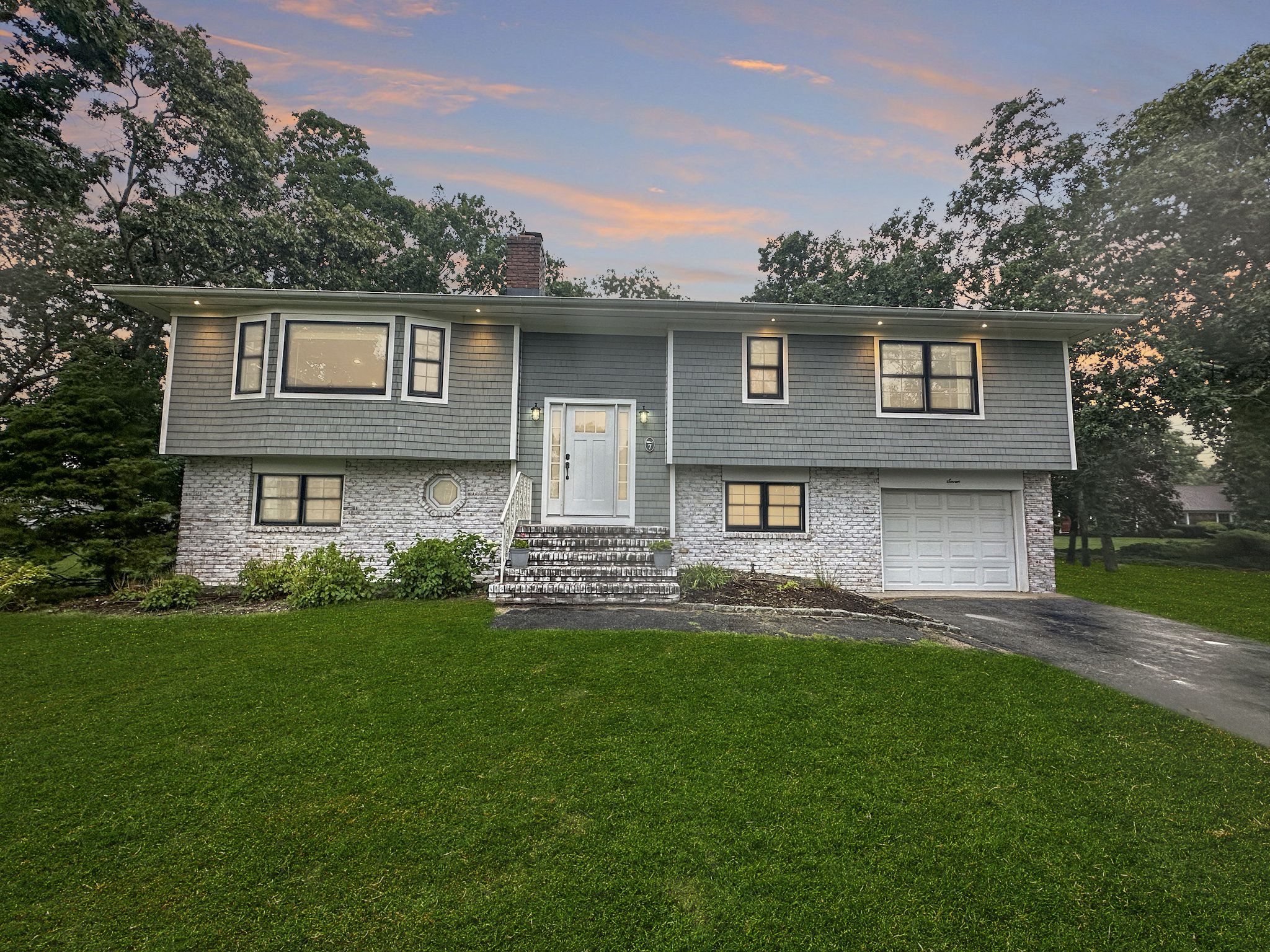 7 Mill Pond Rd, Hampton Bays, NY 11946 | Out East