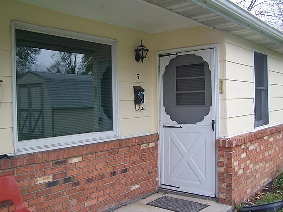 5th image of 124 Ward Ave APT 1