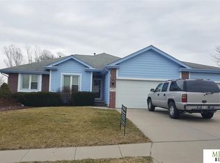 11715 S 26th St, Bellevue, NE 68123