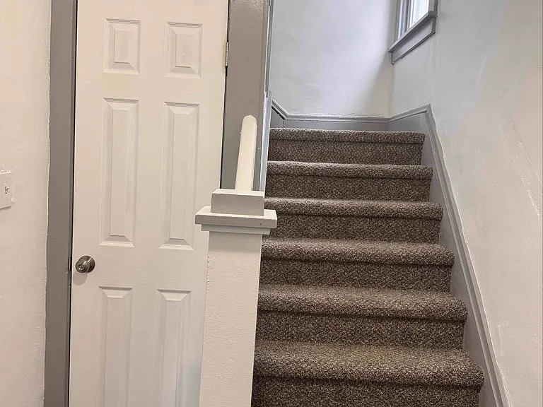 13500 Eaglesmere Ave — Photo 21