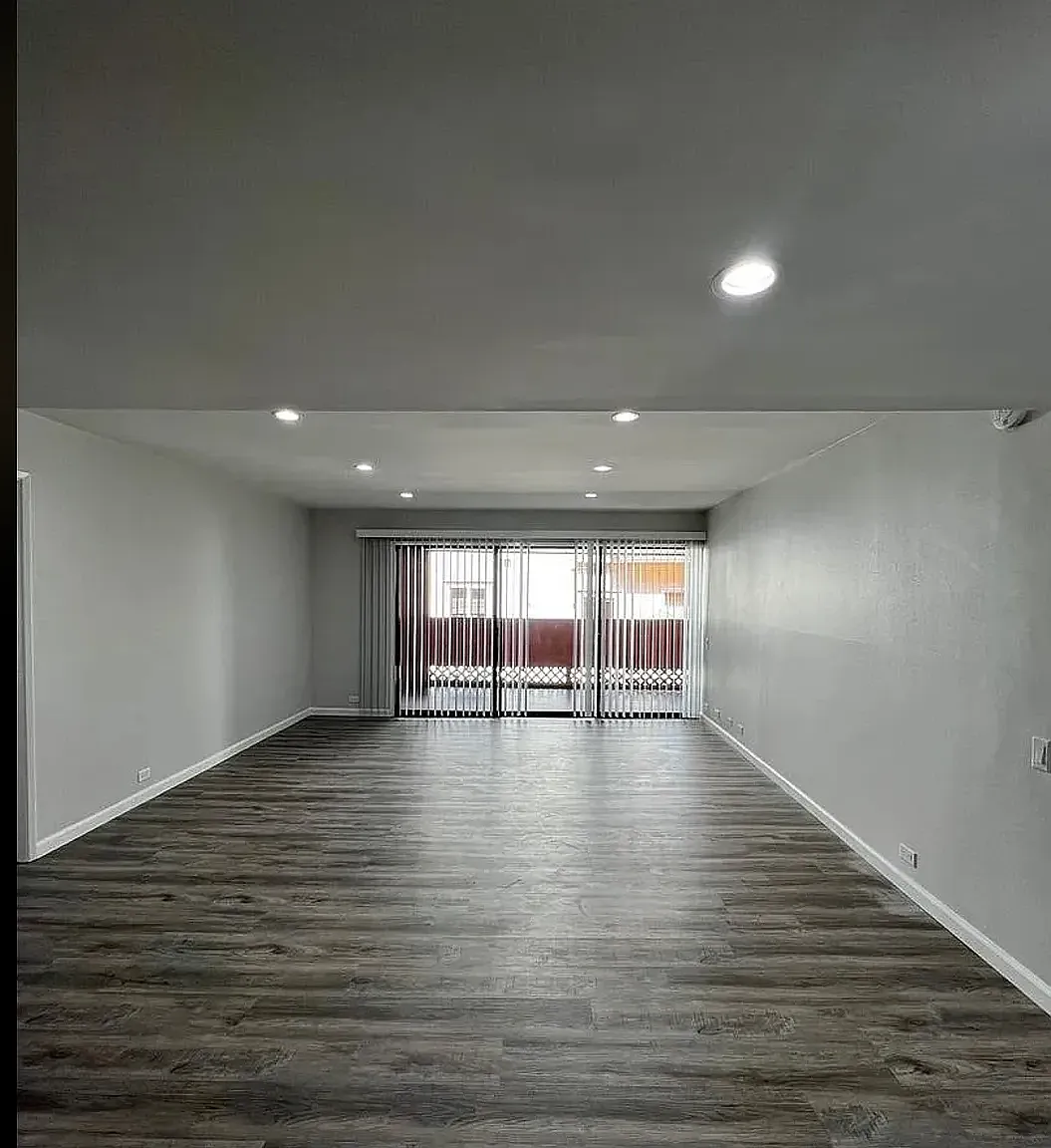 2 bed, 1250 sqft, $3,998 — Photo 2