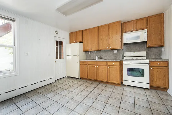 Rented by Bold New York | media 25