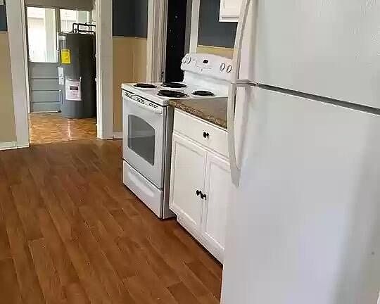 2nd image of 340 Riverside Dr