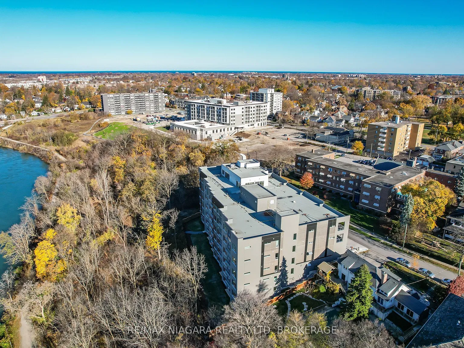 2 bed, $3,900 — Photo 2