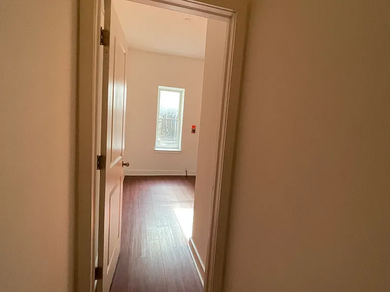 6026 Market St #1 — Photo 11
