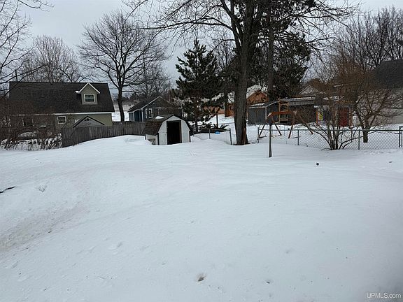 3rd image of 1440 Lynn Ave