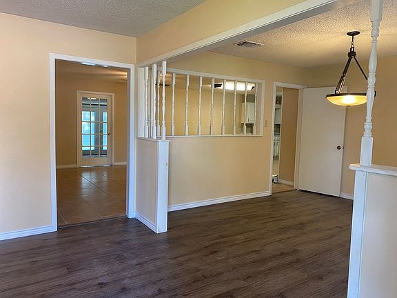 2nd image of 893 Jalisco Cir