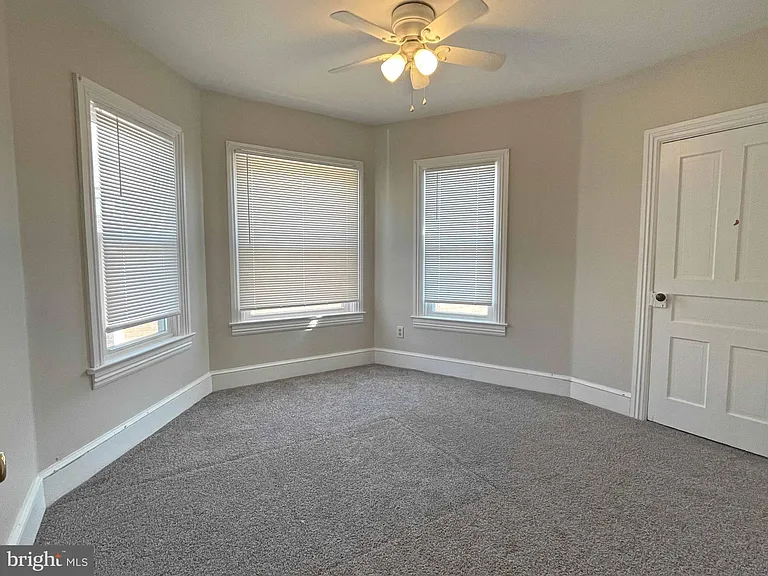 418 S Market St — Photo 15