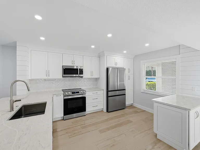 1330 Derbyshire Ct #101 — Photo 5