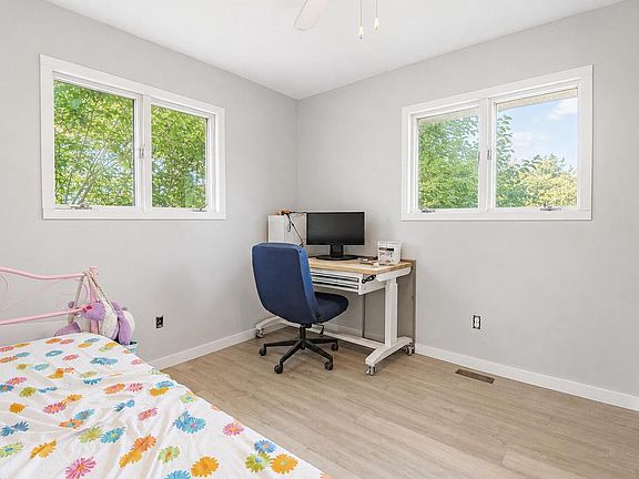 5th image of N1492 Clover ROAD
