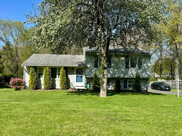 76 Chidsey Drive, North Branford, CT 06471