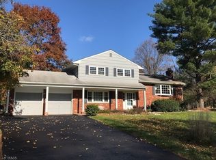 22 Fox Chase Ln, Belle Mead, NJ