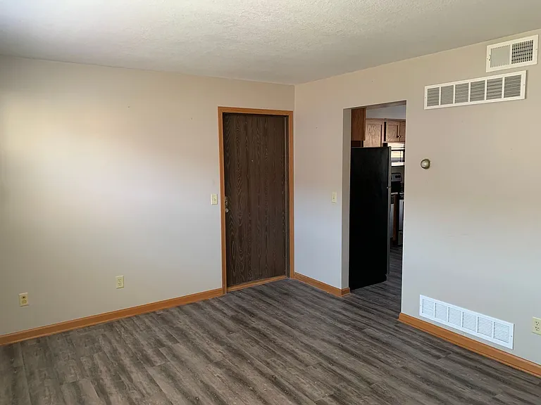 1004 Main St — Photo 10