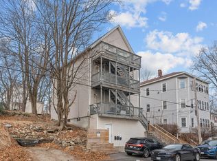 26 Edgeworth St, Worcester, MA 01605