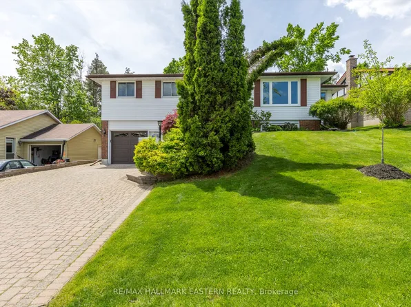 959 Golfview Rd, Peterborough, ON K9J 7W2