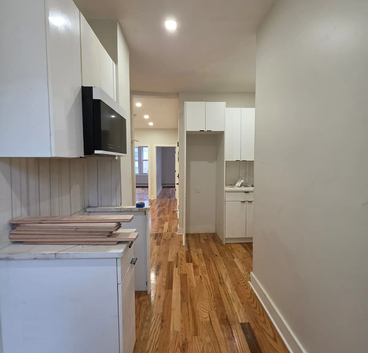 3 bed, 1000 sqft, $2,500 — Photo 1
