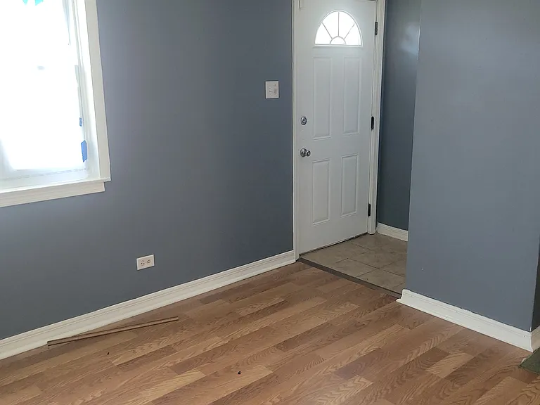 9123 S Woodlawn Ave — Photo 11