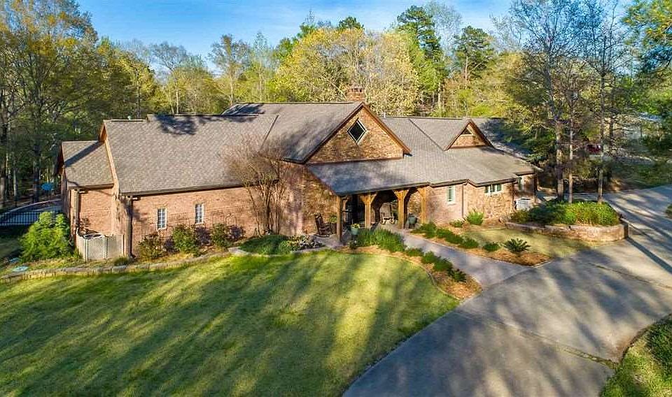 1st image of 501 Woodmark Dr