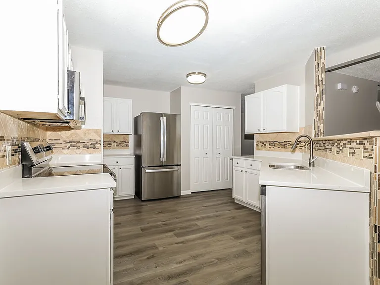 6336 Alonzo Dr — Photo 8