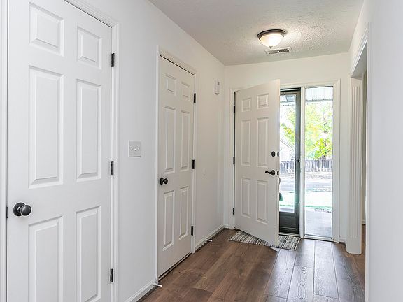 4th image of 3804 Bingham Dr