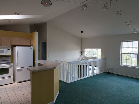 3rd image of 7078 Mission Hills Dr