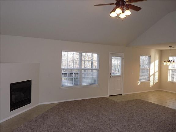 4th image of 69 Northampton Dr