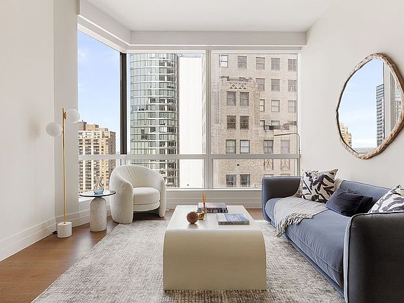 4th image of 77 Greenwich St #21C