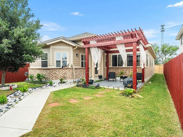 5917 Principale Dr — Photo 3