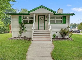 104 Lake Shore Dr, Parsippany-Troy Hills Twp., NJ 07034