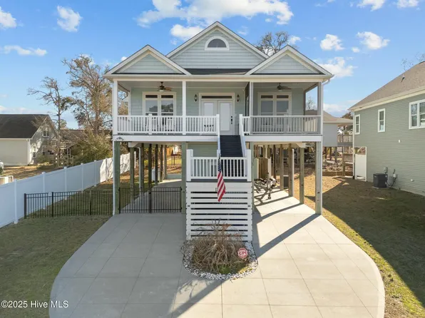 1803 E Yacht Drive, Oak Island, NC 28465