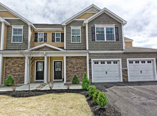 3 Clarice Ln, Cohoes, NY 12047