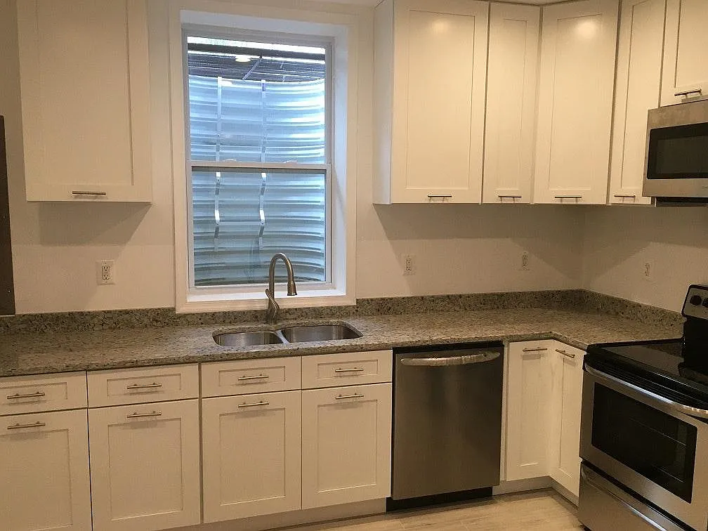 2 bed, 1200 sqft, $1,300 — Photo 3
