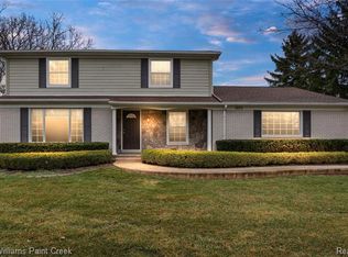 7479 Glengrove Dr, Bloomfield Hills, MI