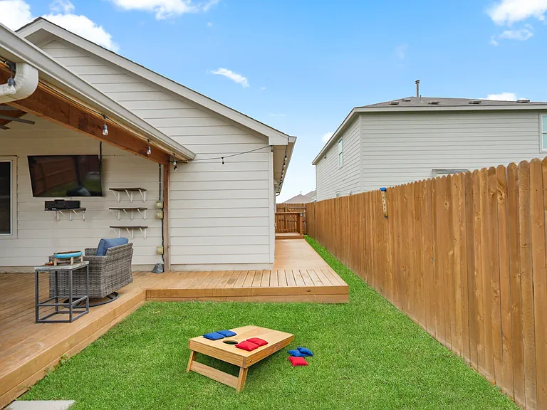 2411 Lake Hls — Photo 24