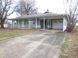 112 W Olive St, Mount Vernon, MO 65712