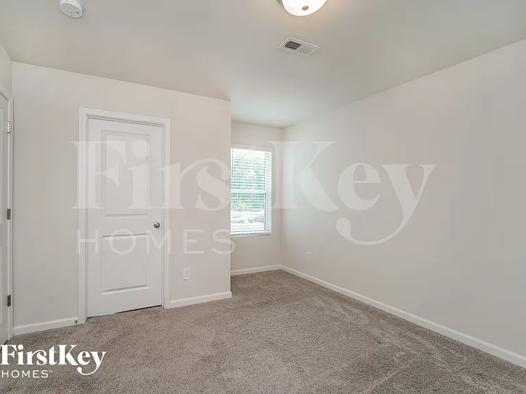 2035 Cypress Village Dr NW — Photo 13