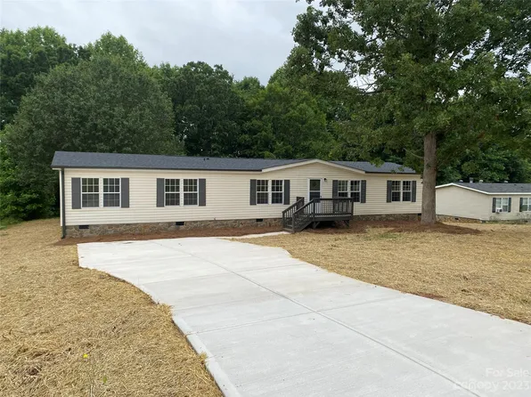 4533 Red Apple Dr, Bessemer City, NC 28016
